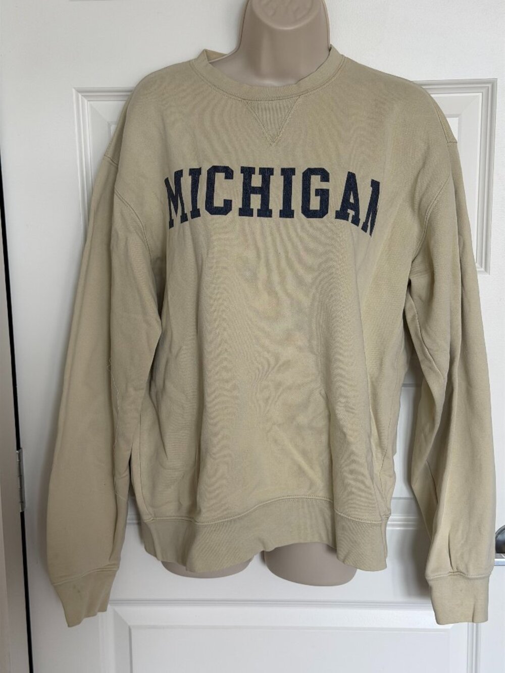 Michigan Wolverines Crewneck Sweatshirt – Size M